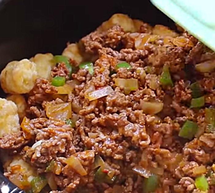 Learn to make Tater Tot John Wayne Casserole in the crockpot