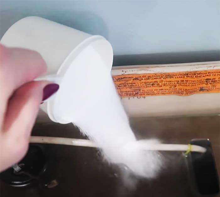 Use Citric Acid To Clean Toilet Tank - DIY Toilet Tank Cleaner - No Scrub toilet Tank Cleaner