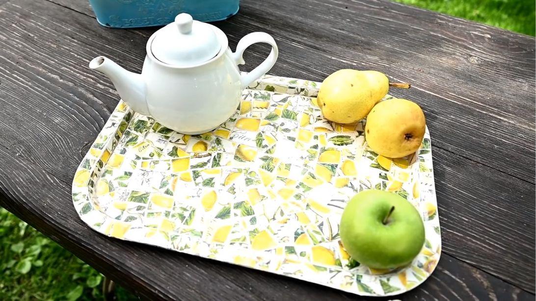 DIY Mosaic Tray From Paper Napkins