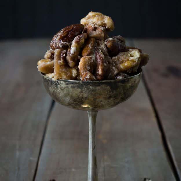 Fireball Whiskey Recipes - Fireball Whisky Nuts - Fire ball Whisky Recipe Ideas - Pie, Desserts, Drinks, Homemade Food and Cocktails - Easy Treats and Christmas Dishes #fireball #r