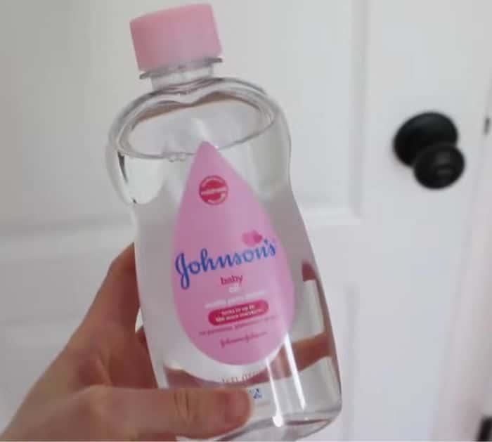 Easy Fix For Noisy Hinges Using Baby Oil
