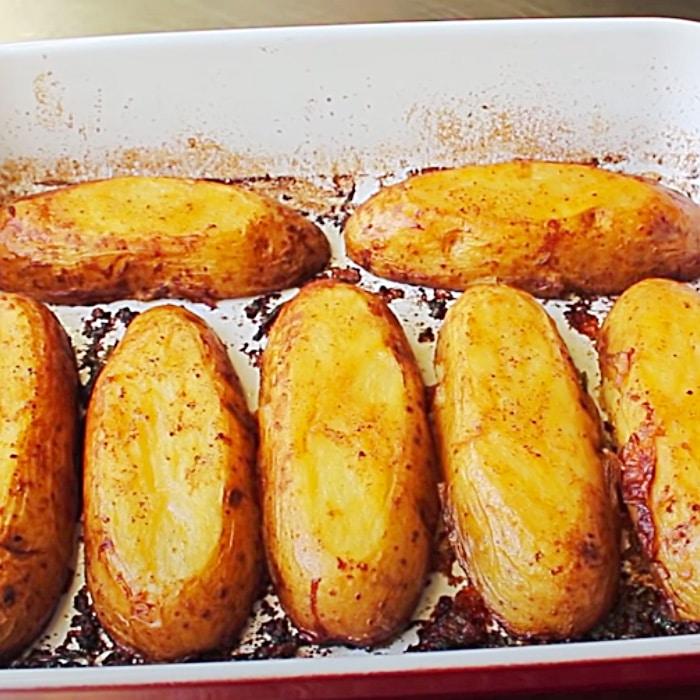 Lemon Pepper Potatoes Recipe - Easy Way To Cook Potatoes - How To Roast Potatoes - Best Potatoes For Meat Dishes