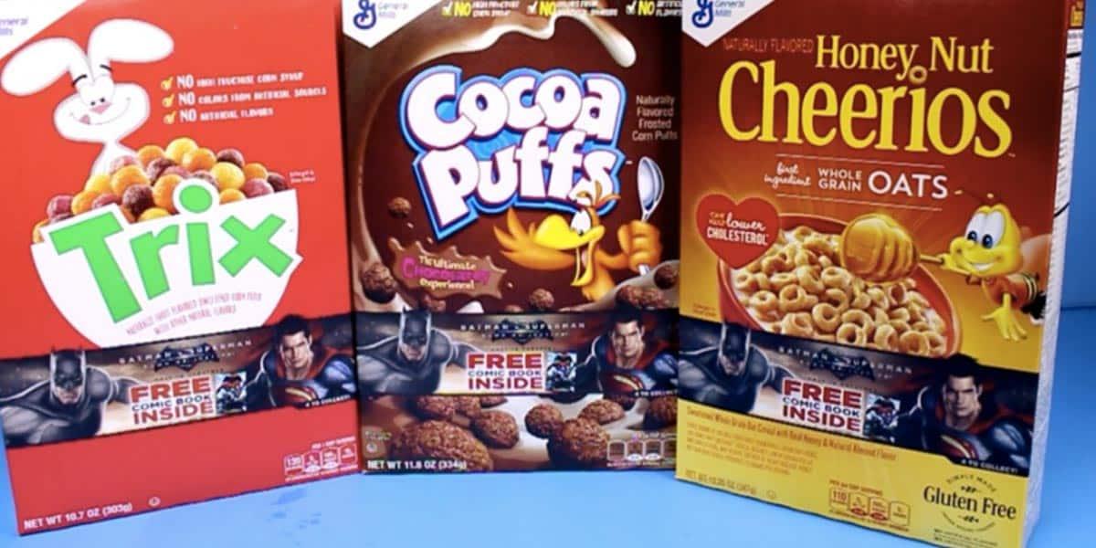 It Blows My Mind What She Makes Out Of A Cereal Box! (CLEVER!)