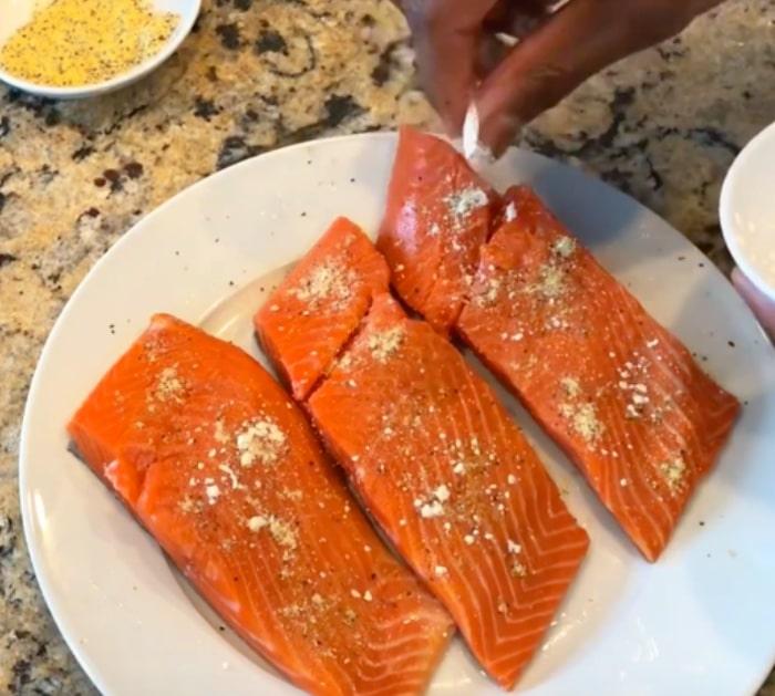 Make Air Fryer Salmon Steaks
