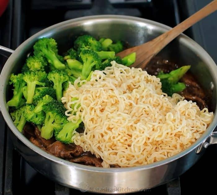 How to Make Beef and Broccoli Ramen Stir Fry