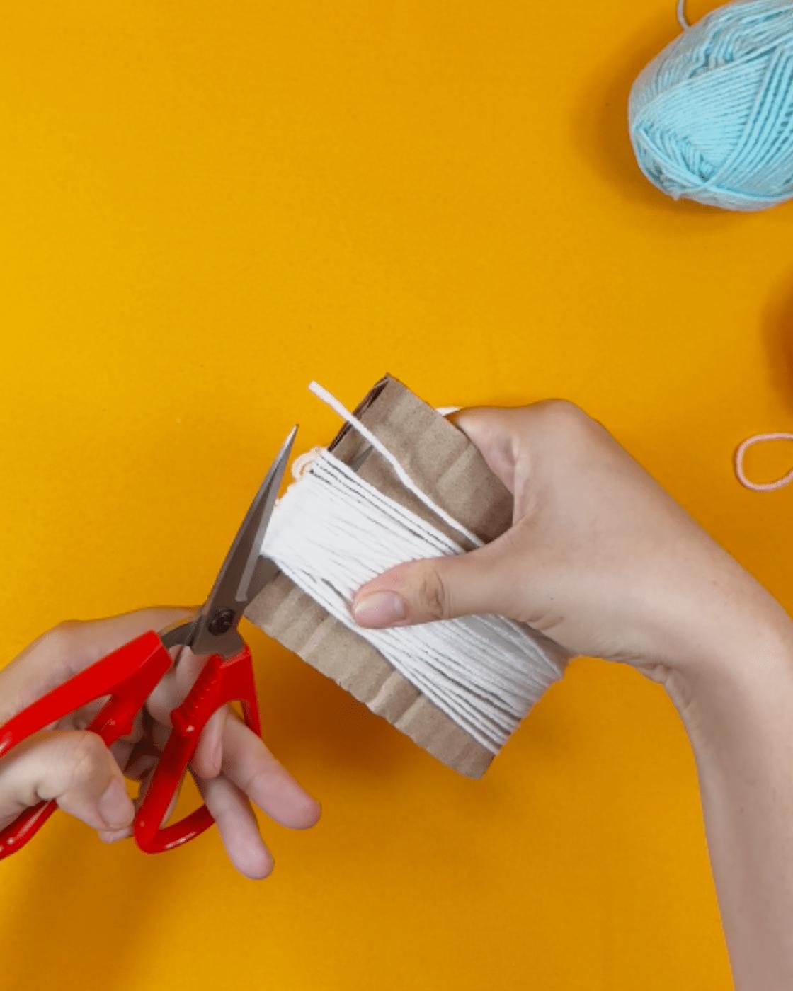 Yarn Birds — how to make yarn birds