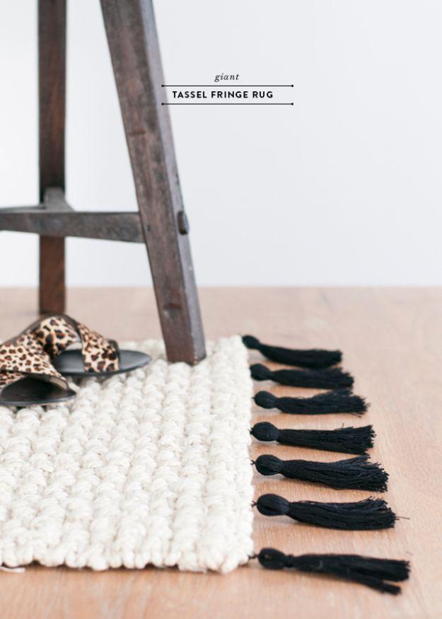 Giant Tassel Fringe Rug DIY, worth adding to the gift giving list and a charming handmade gift worth trying soon