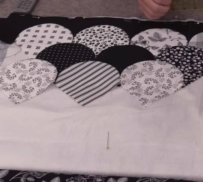 Easier Way to Make a Clamshell Quilt Instructions