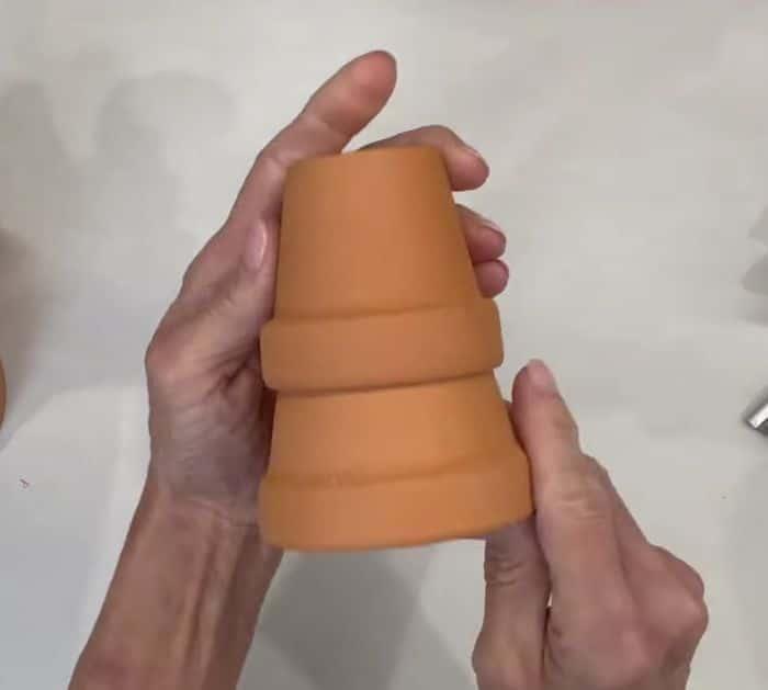 Easy To Make DIY Garden Clay Pot Dogs