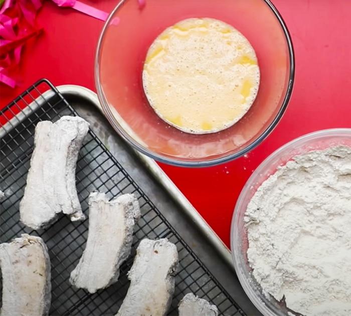 How To Make Fried Pork Ribs And Gravy - Country Recipes