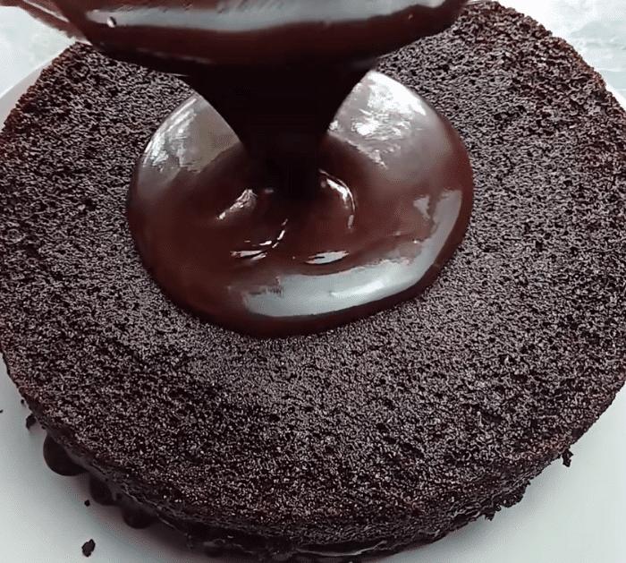 No-Bake Super Moist Chocolate Cake Instructions