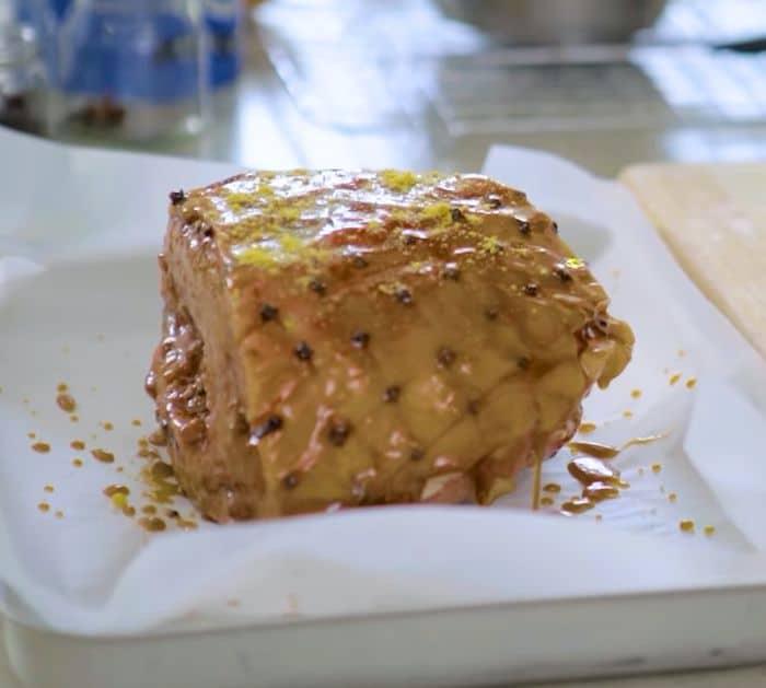 How to Make Cola Glazed Ham