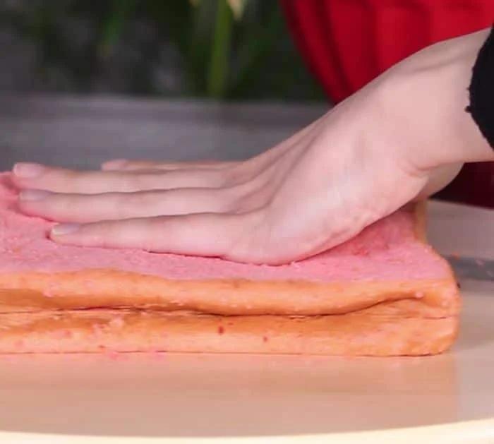 How To Make Strawberry Sandwich