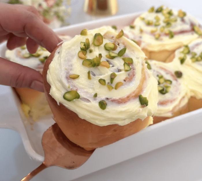 How to Make Soft Pistachio Roll