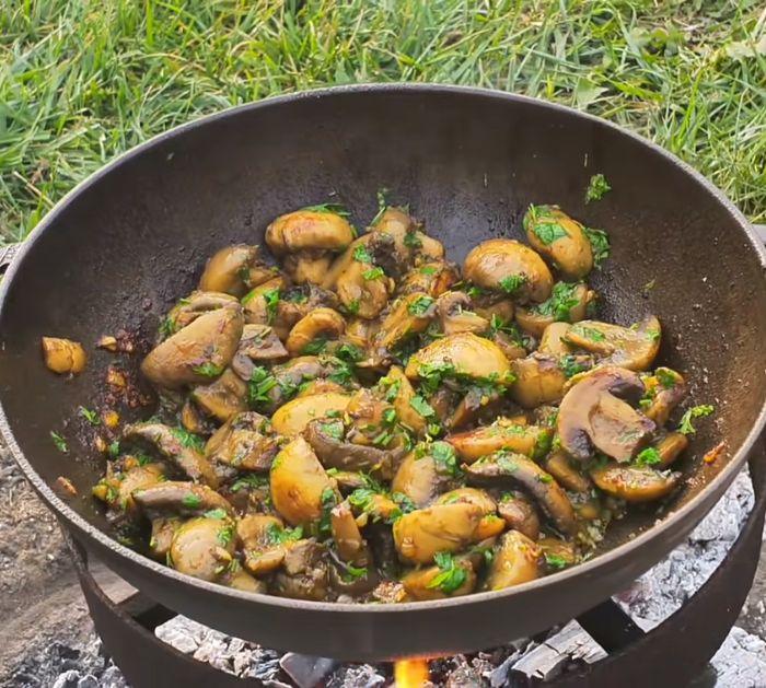 Easy Butter Garlic Mushroom Recipe Instructions