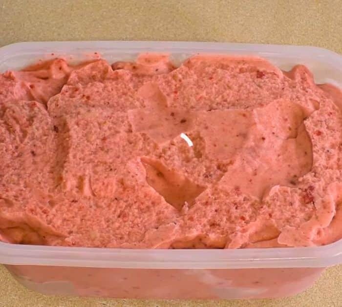 How to Make Strawberry Banana Ice Cream