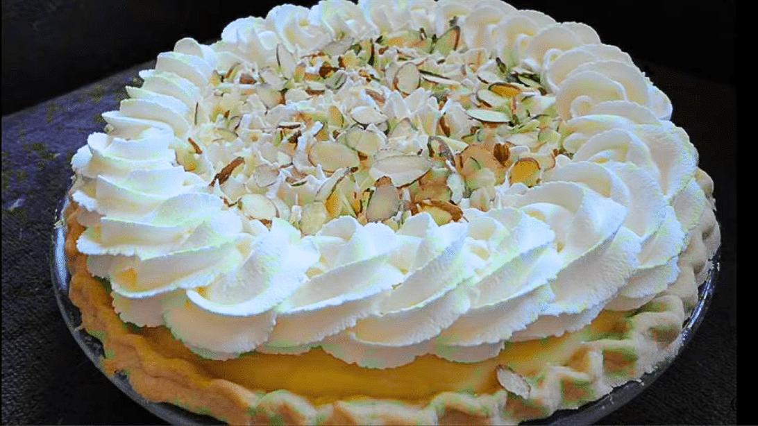 Easy Banana Cream Pie Dessert Recipe