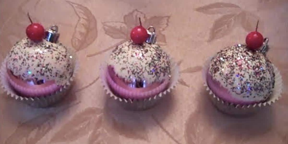 Watch How She Makes These Outstanding Cupcake Ornaments And They Look So Real!