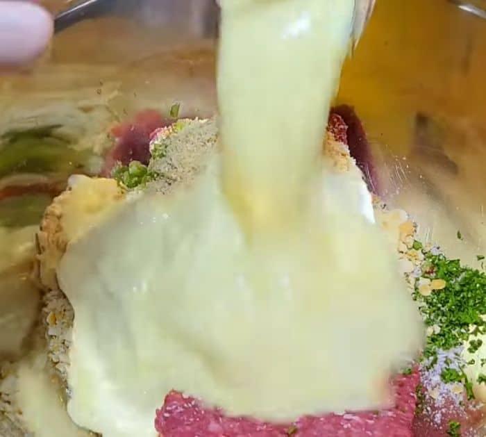Easy Homemade Meatloaf Recipe