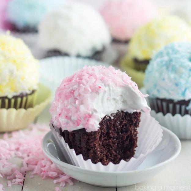 Cool Cupcake Decorating Ideas - Snowball Cupcakes - Easy Ways To Decorate Cute, Adorable Cupcakes - Quick Recipes and Simple Decorating Tips With Icing, Candy, Chocolate, Buttercre