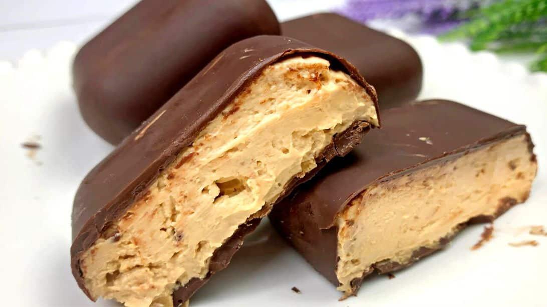 Easy Chocolate Glazed Cheese Bars