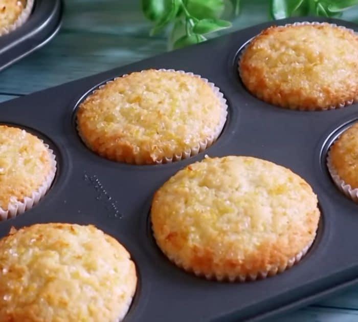 How To Make Fluffy Lemon Sugar Cupcake