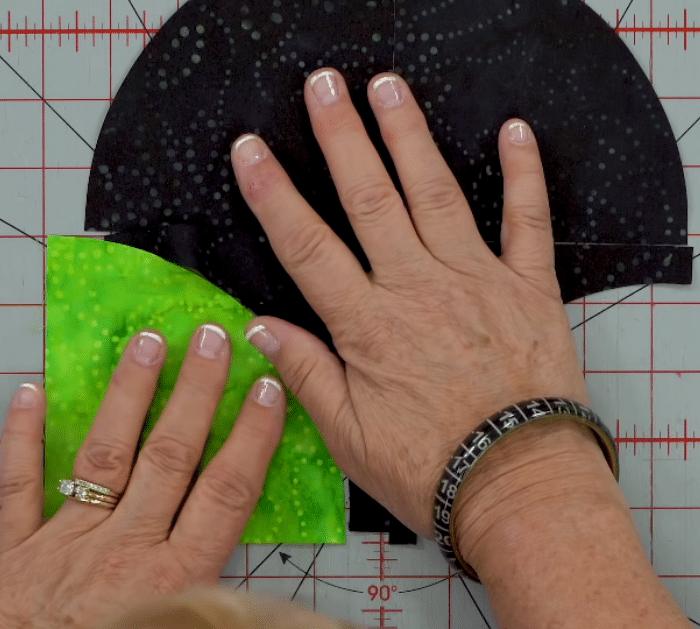 Easy And Quick Clamshell Quilt