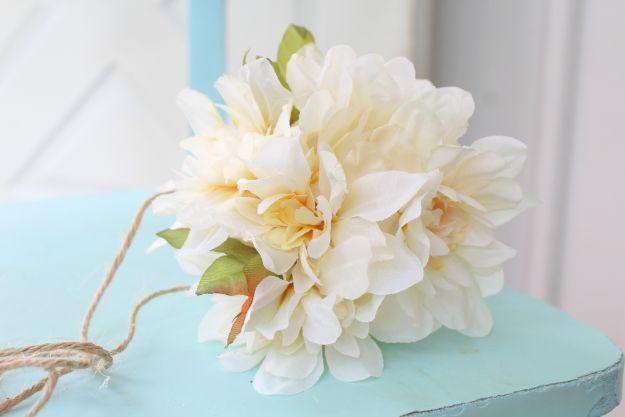 DIY Farmhouse Pomander Ball, one of the best joanna gaines inspired gifts on this list and a favorite pick from this list