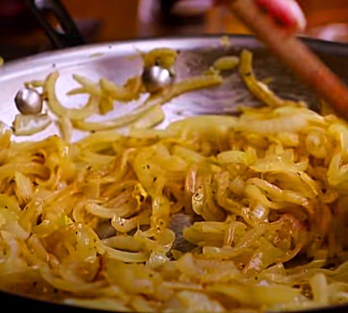 Sauteed french style onions for Stuffed Chicken