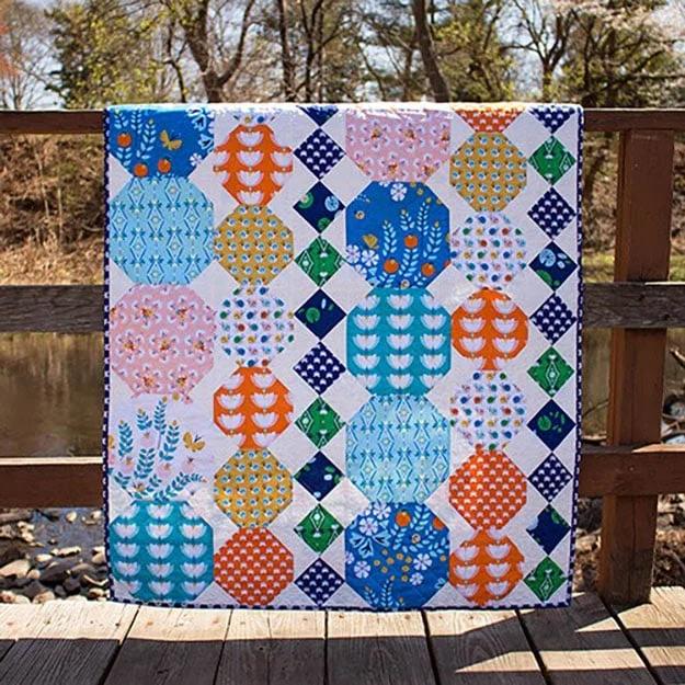 Hexagon Quilt Pattern | Easy Sewing Pattern | DIY Projects & Crafts by Sueeye at