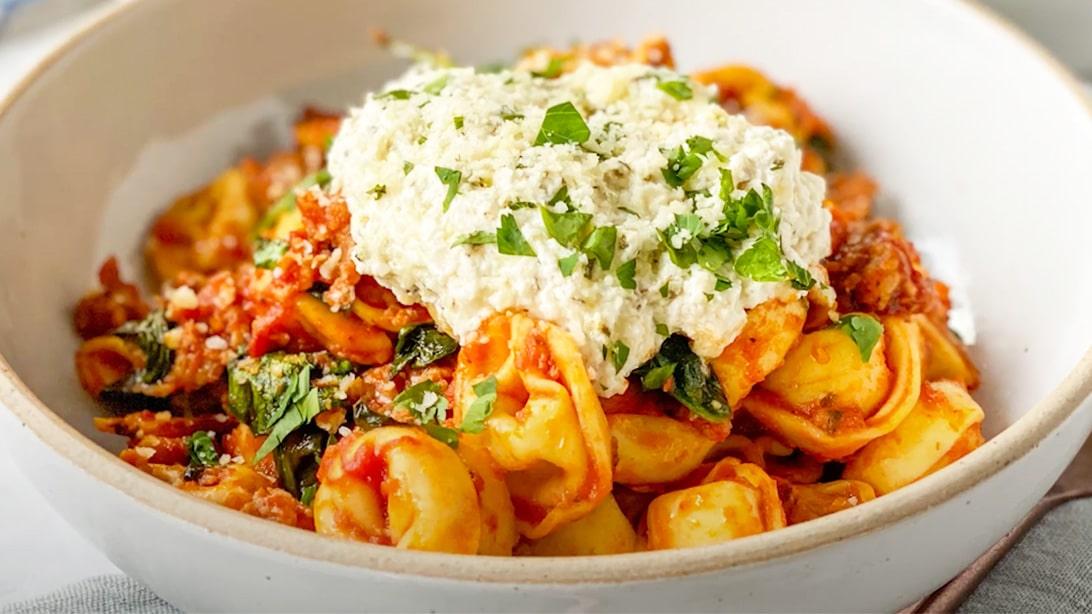 30 Minute Tortellini Skillet Lasagna Recipe