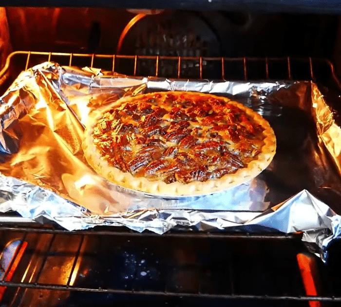 How to Make Chocolate Chip Pecan Pie