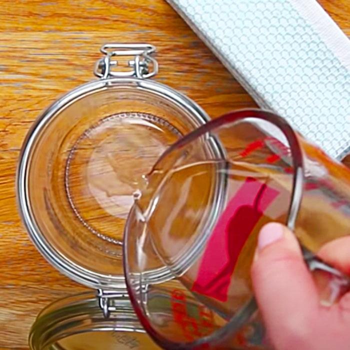 How To Make Reusable Dryer Sheets - Easy DIY Laundry Soap - DIY Laundry Hacks