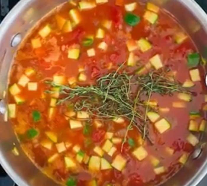 Easy Manhattan Clam Ingredients