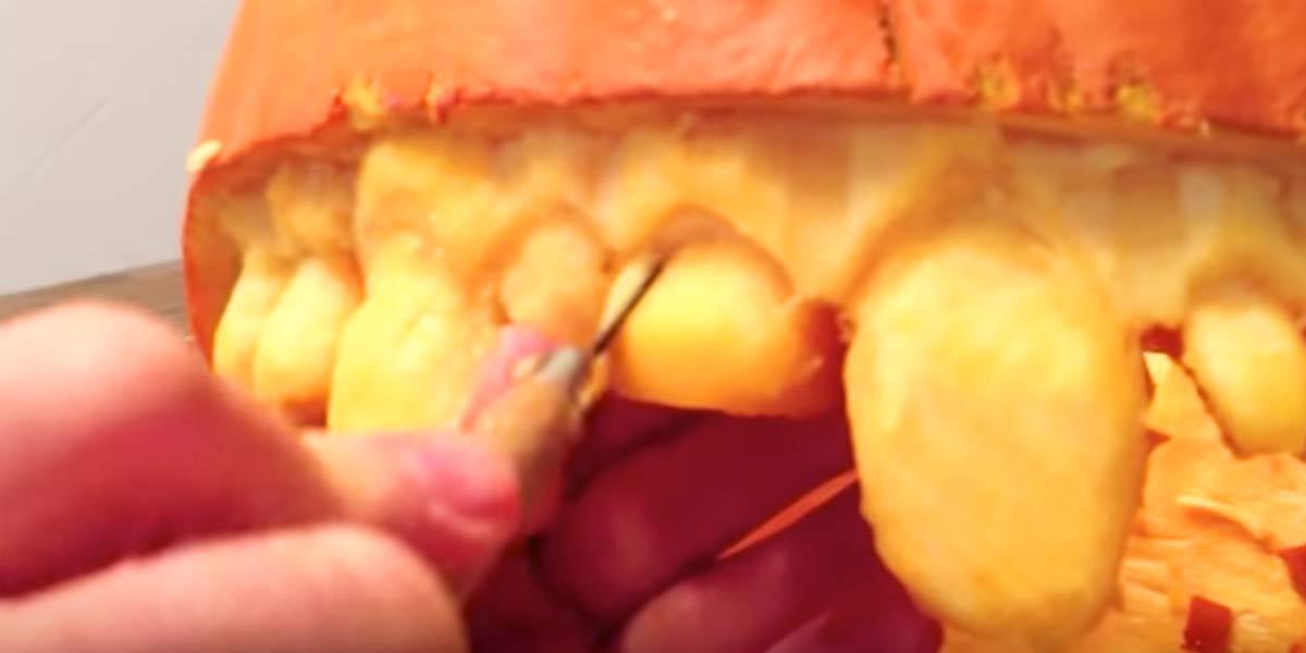 He Carves An Award Winning Pumpkin And Shows Us How He Did it. Watch!