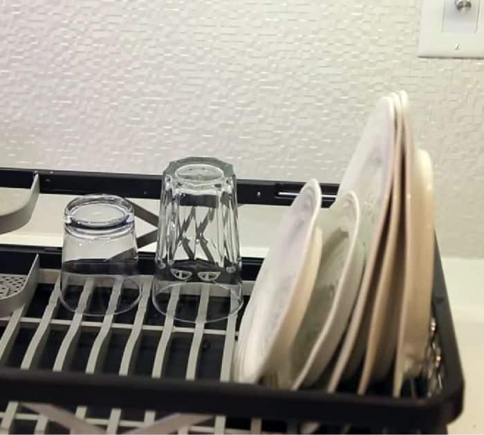 How to Make Washing Dishes Easier for Lazy People