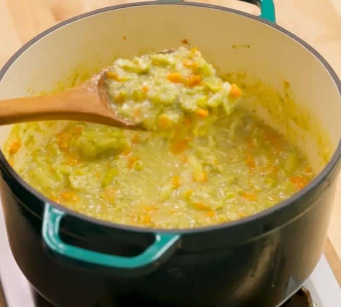 How to Make Broccoli Cheddar Soup
