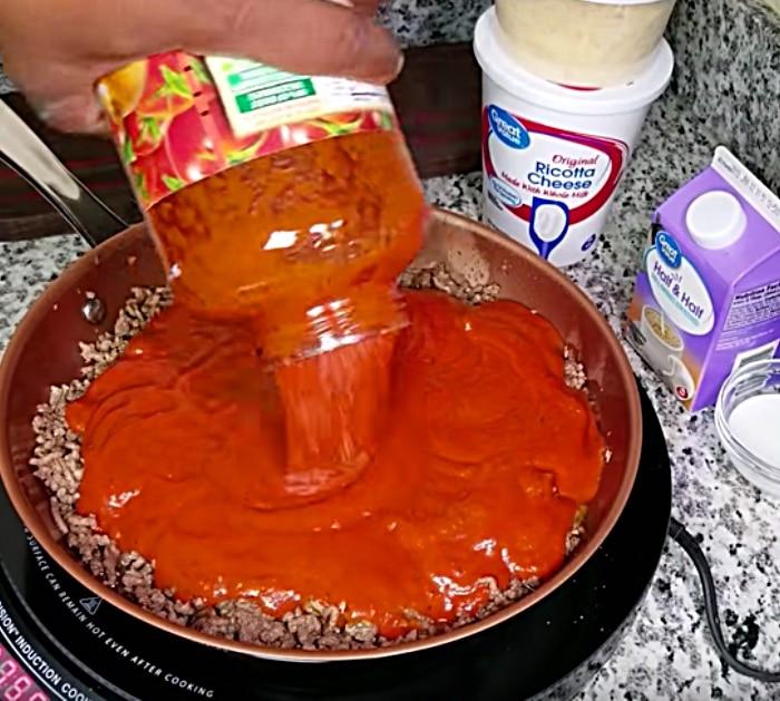 Learn To Make this Easy Crockpot Lasagna Recipe