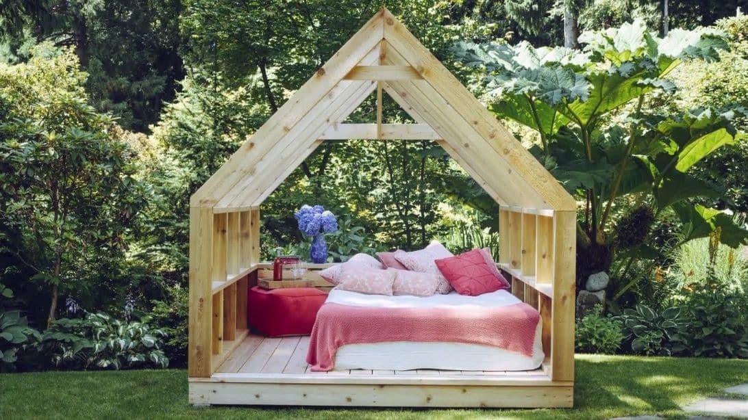 Easy DIY Cabana Daybed Tutorial