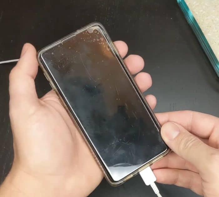 How To Fix Wet Cell Phone
