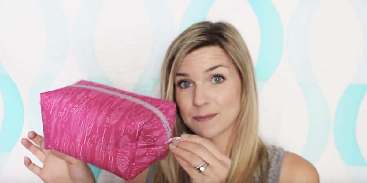 Watch How She Makes This Super Cool Zippered Box Pouch!