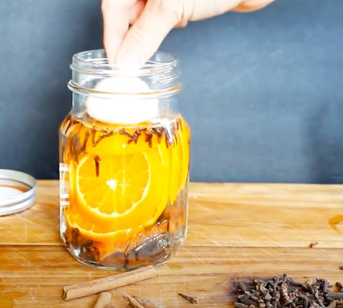 Fall Scented Candles - Mason Jar Craft Ideas