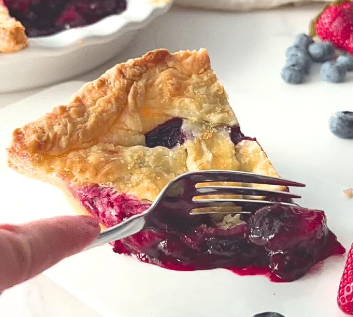 How to Make Blueberry Strawberry Pie