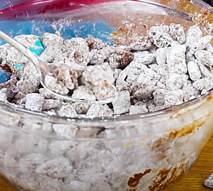 Powdered Sugar Covered Puppy Chow - Sweet And Salty Snack - Easy Christmas Candy