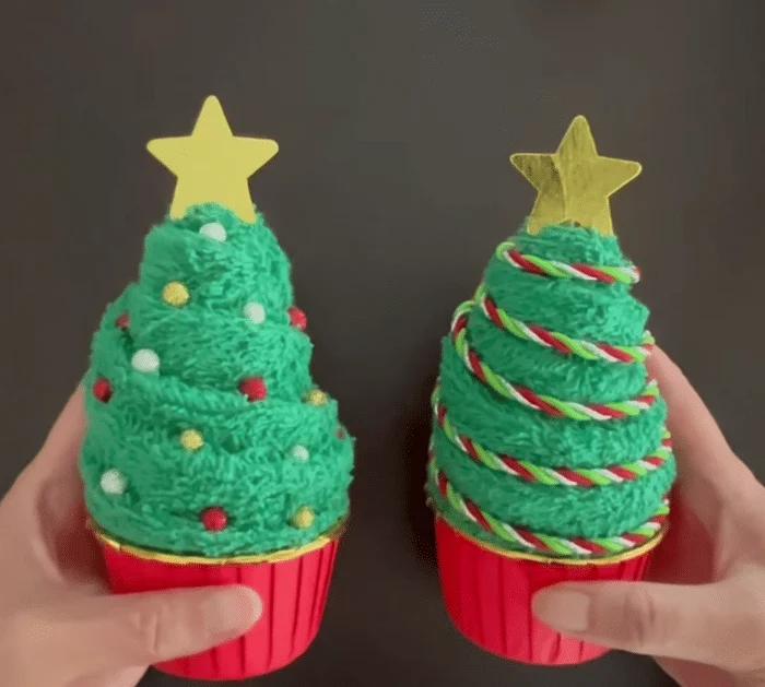 How to Make a Washcloth Christmas Tree