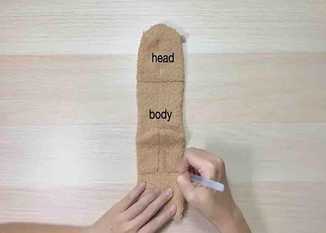 Making the body parts of the DIY teddy bear plushie