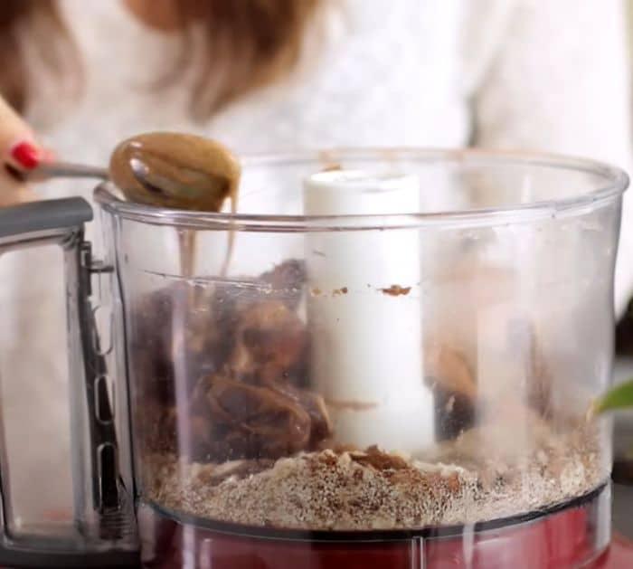 Easy Cacao and Almond Energy Balls Ingredients