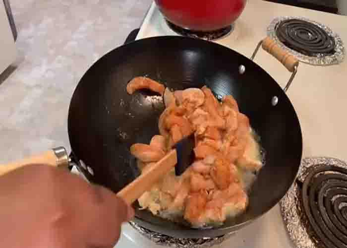 Cooking the chicken for the lazy alfredo pasta