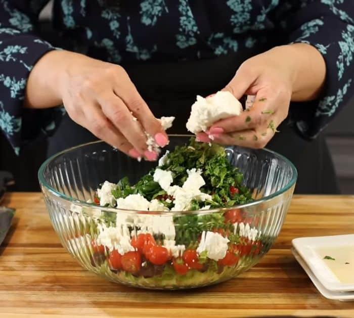 15 Minute Mediterranean Chickpea Salad Ingredients
