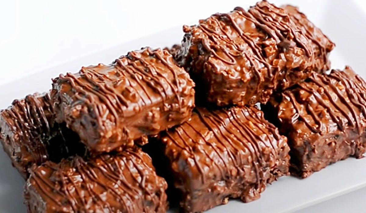 5-Ingredient Oreo Chocolate Cake Bar Recipe